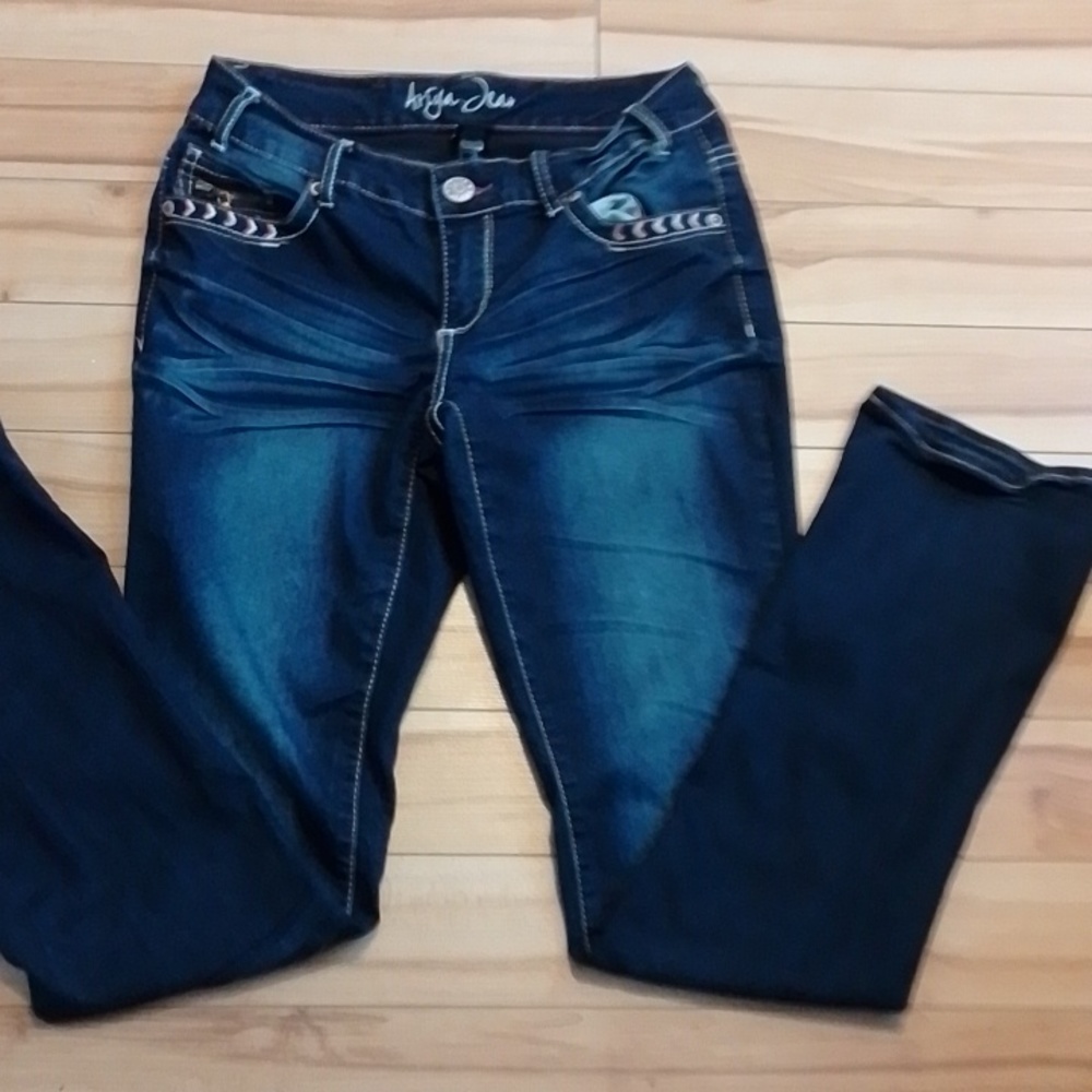 Size 5/6 Low Rise Bootcut Ariya Jeans